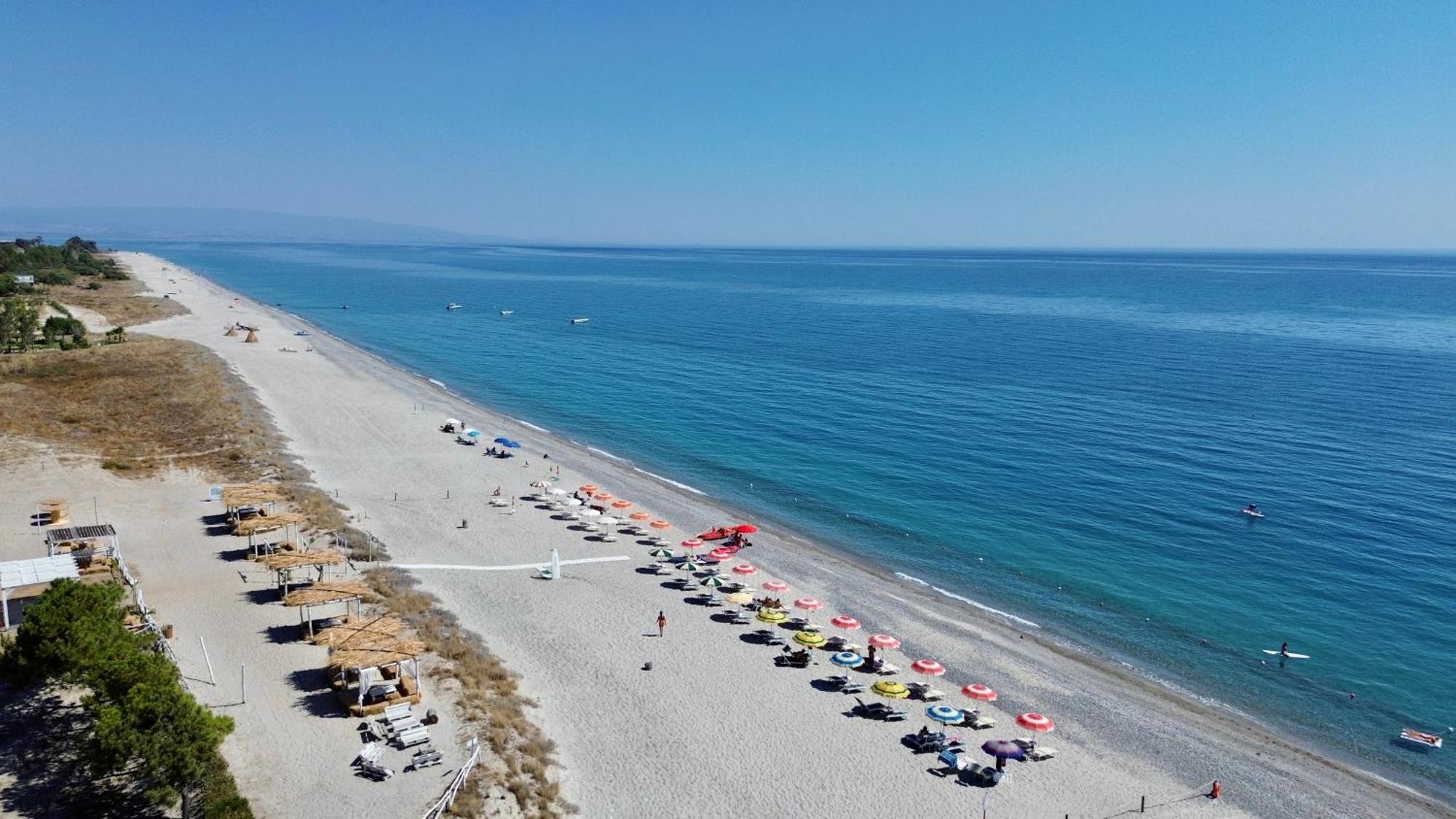 Villaggio Camping Poseidon - Bungalows & Rooms With Sea View In Nature Santa Caterina Dello Ionio Marina Exterior foto