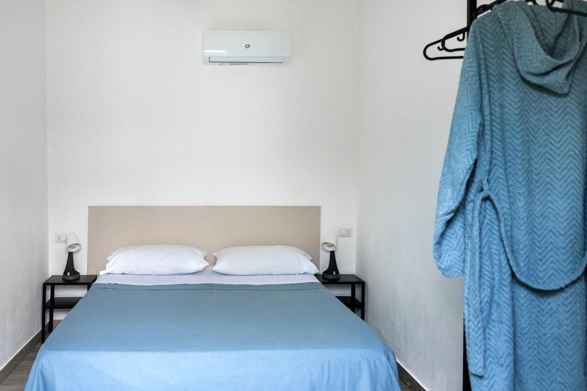 Villaggio Camping Poseidon - Bungalows & Rooms With Sea View In Nature Santa Caterina Dello Ionio Marina Exterior foto