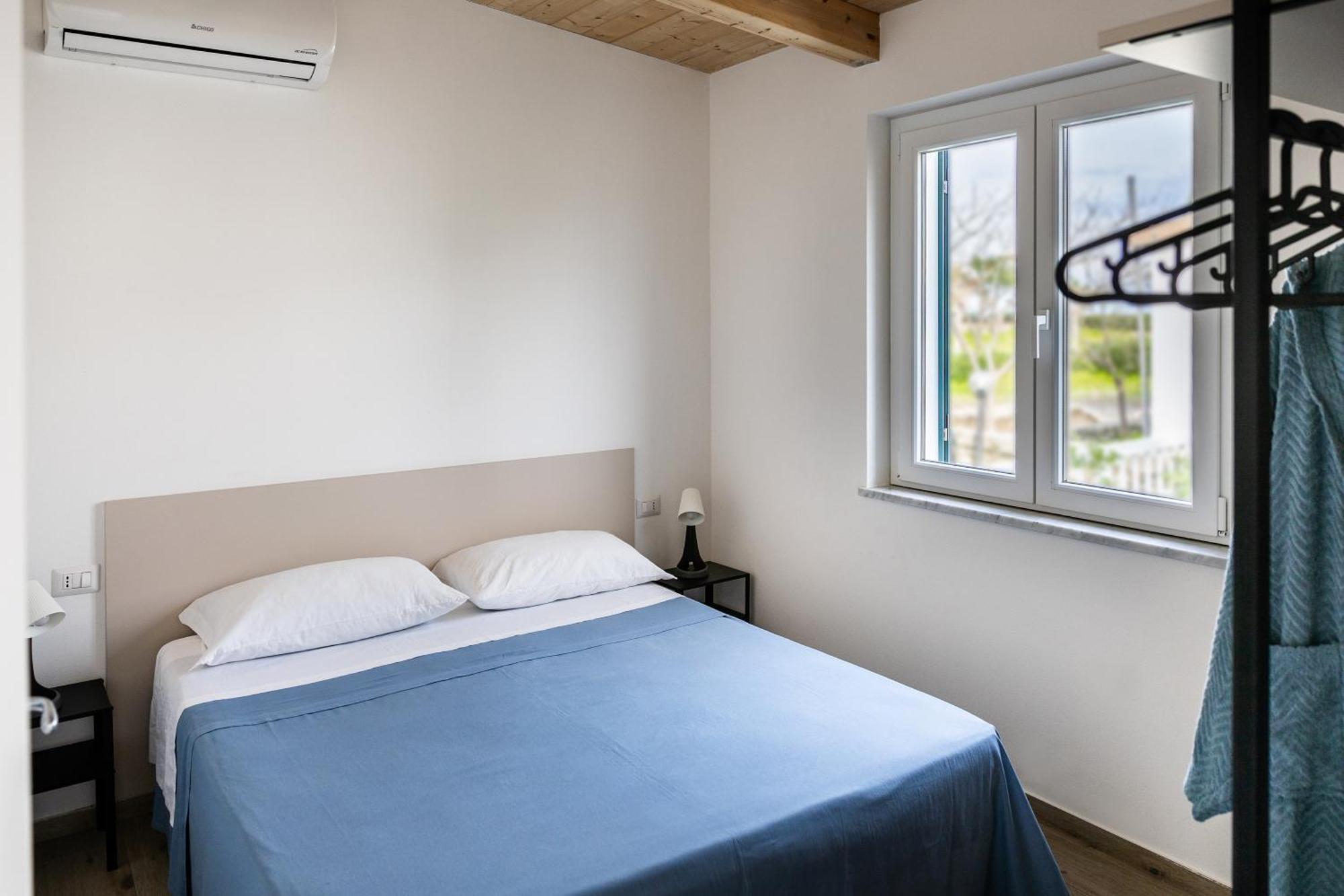 Villaggio Camping Poseidon - Bungalows & Rooms With Sea View In Nature Santa Caterina Dello Ionio Marina Exterior foto